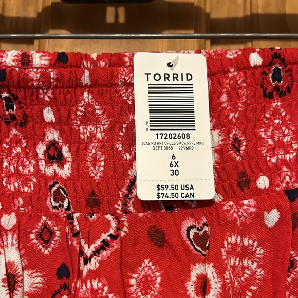 Torrid Red heart challis smocked ruffle mini skirt ❤️ size 6 6x NWT - Picture 4 of 5